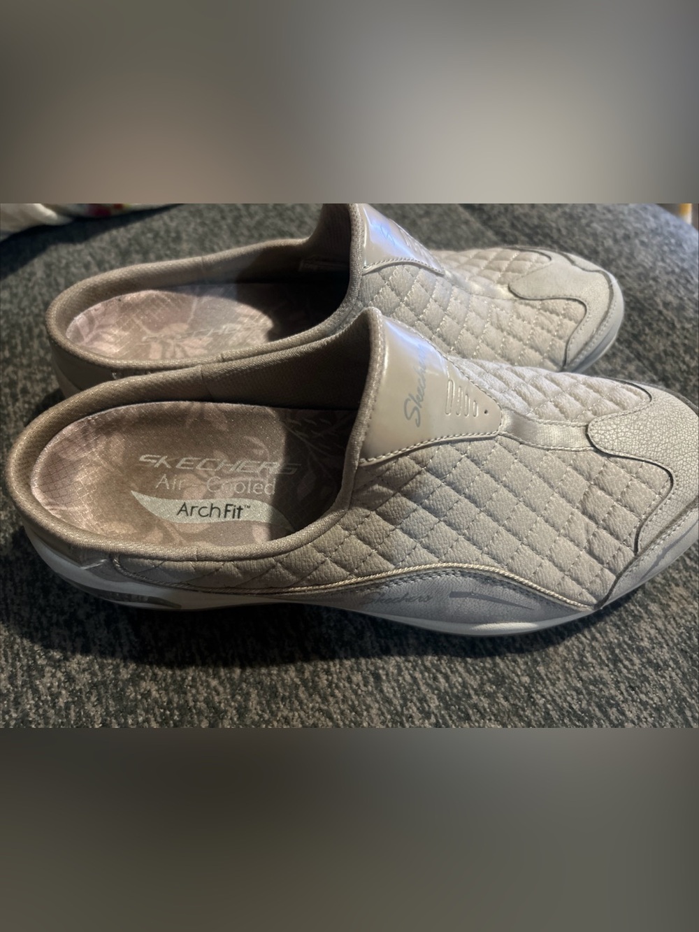 Skechers Relaxed Fit: Arch Fit Commute Mule Clog Shoes Women Size 9 Taupe 100322